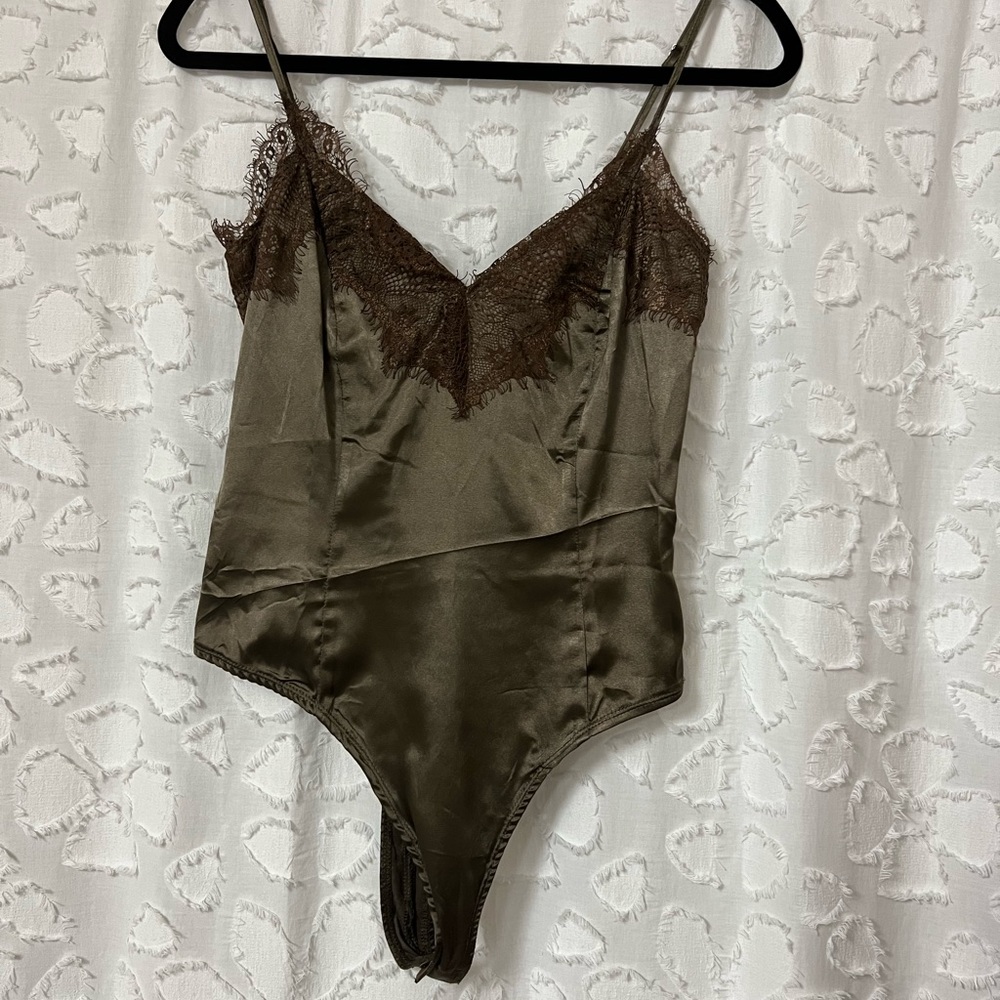 PRETTY LITTLE THING BODYSUIT